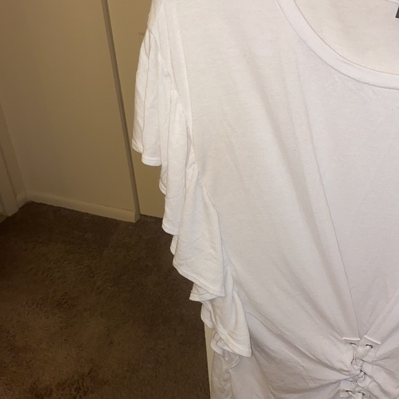 Express White Ruffle Top Size Medium - Picture 4 of 10